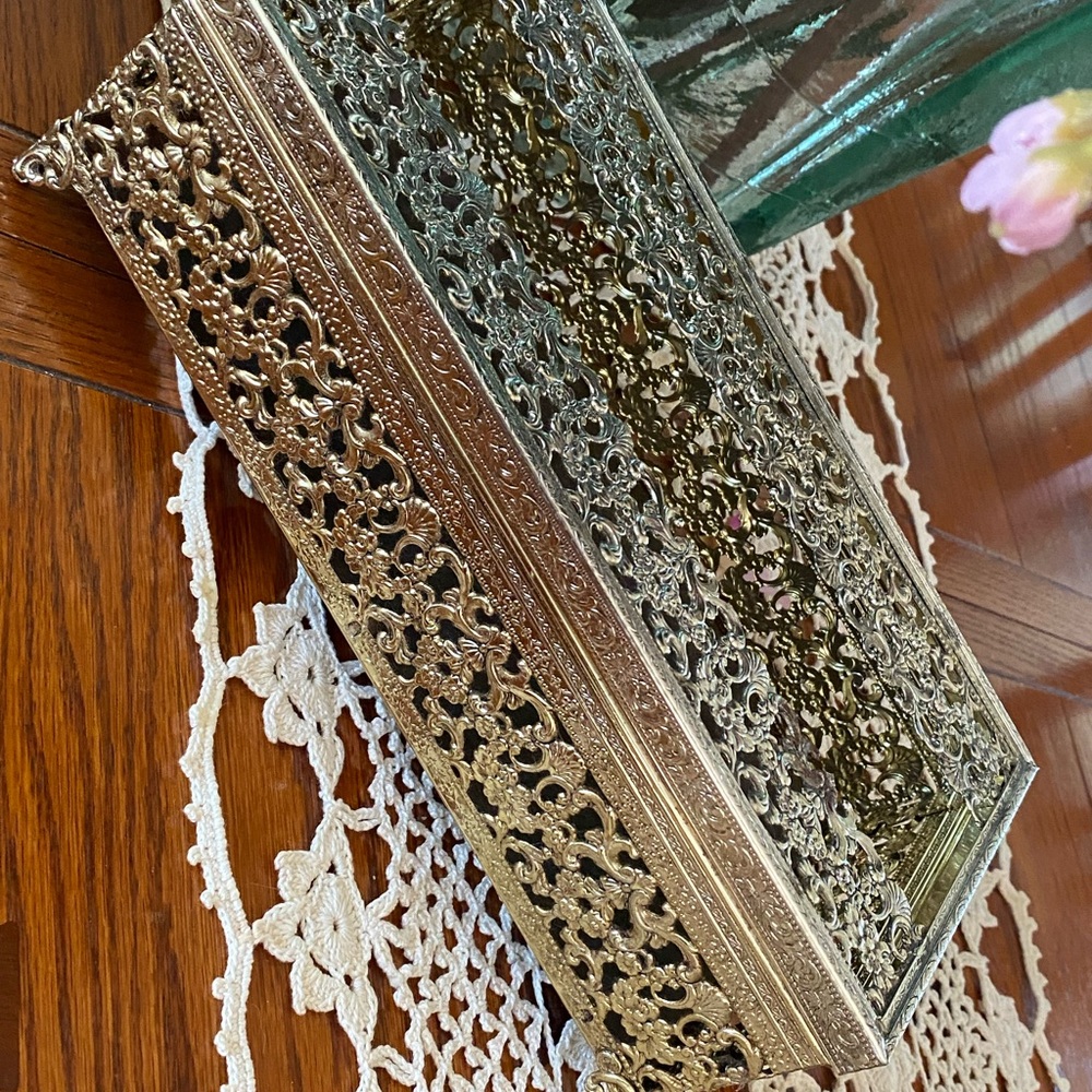 1960’s Vintage Tissue Hollywood Renaissance  Box Intricate Gold Metal